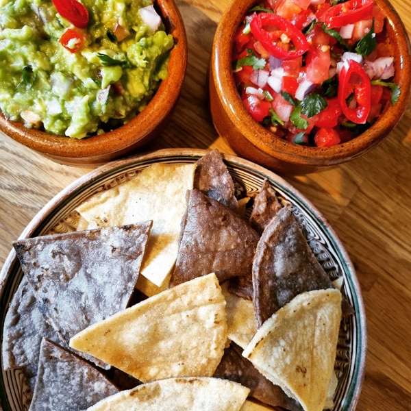 Homemade-corn-tortilla-chips